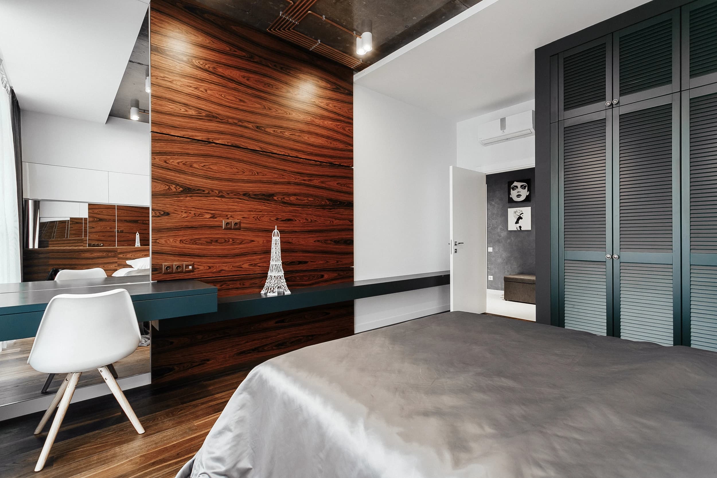 The apartment is located in Odessa, Arcadia district gallery image 2