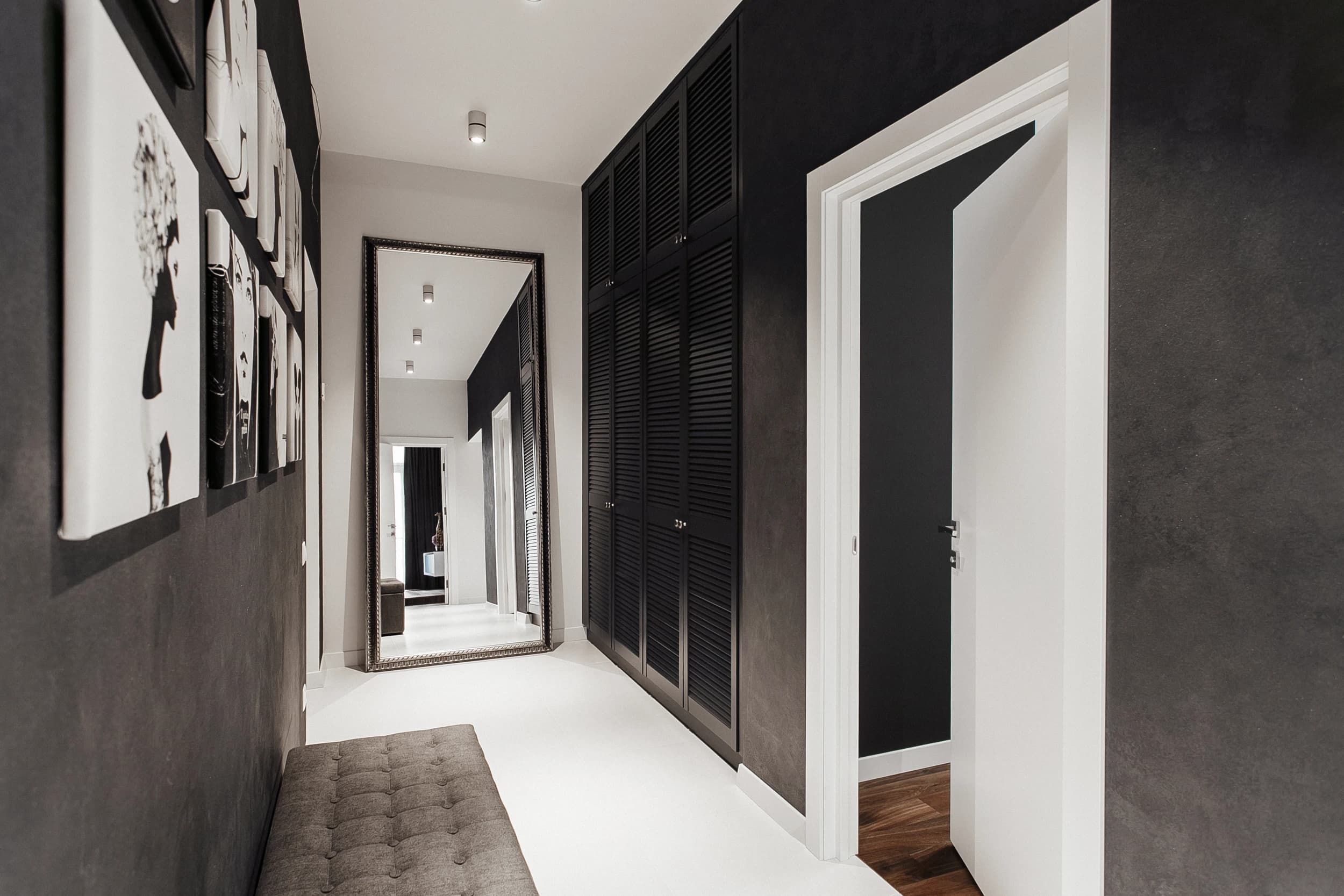 The apartment is located in Odessa, Arcadia district gallery image 4
