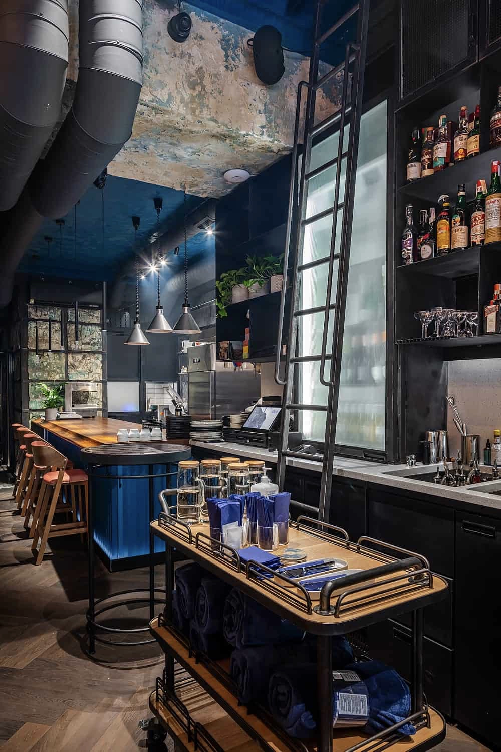 NIPPER BAR gallery image 3