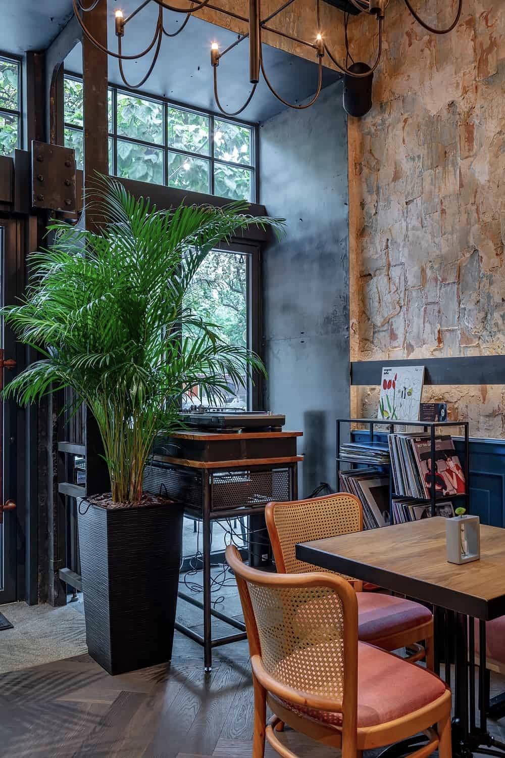NIPPER BAR gallery image 10